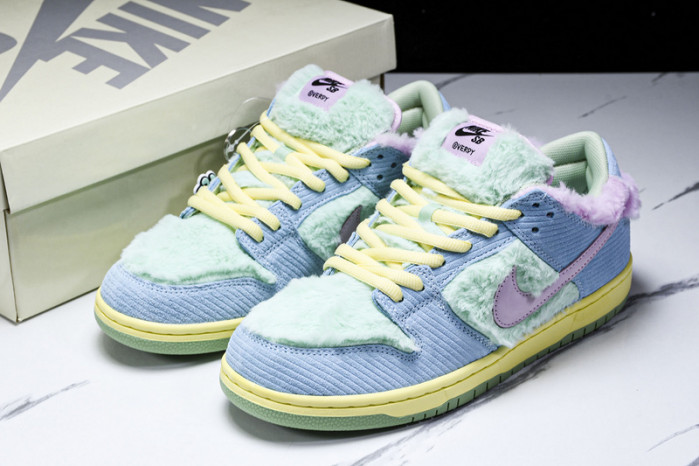 Verdy x Nike SB Dunk Low “Visty” FN6040-400