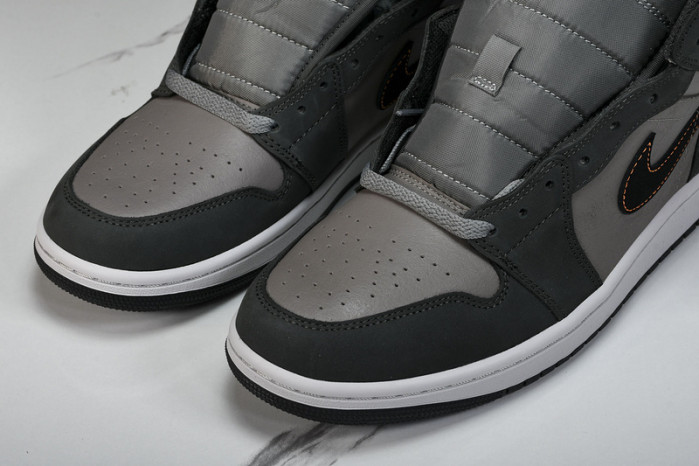 Air Jordan 1 Mid FQ8338-017