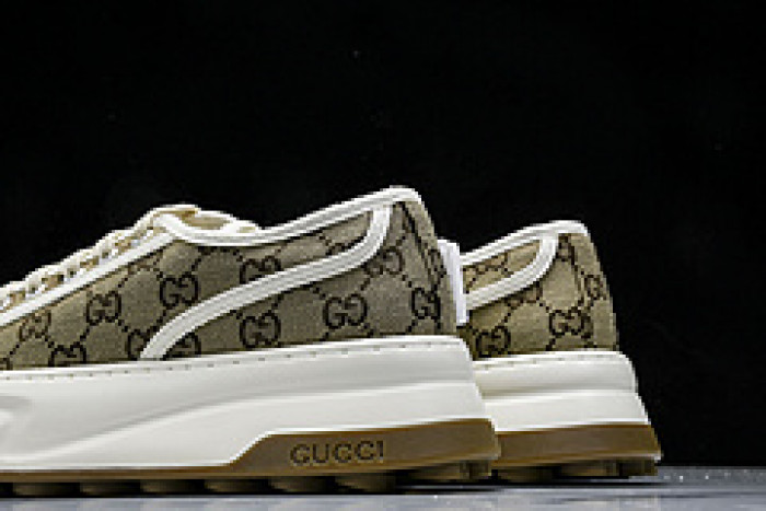 G*u*i sneaker