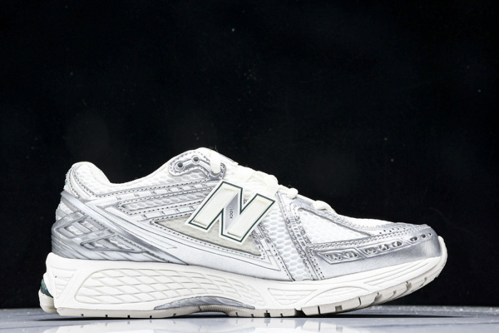 New Balance M1906REE