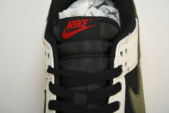 Nk Dunk Low SB 630358-106