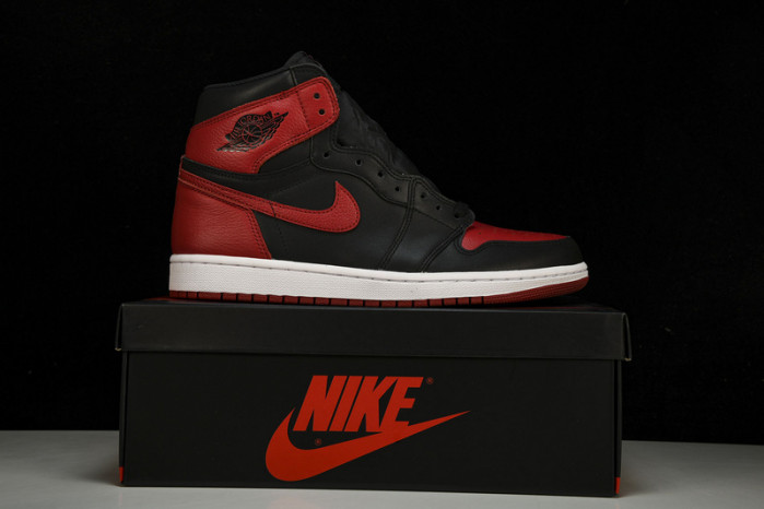 AIR JORDAN 1 RETRO HIGH OG 555088-001