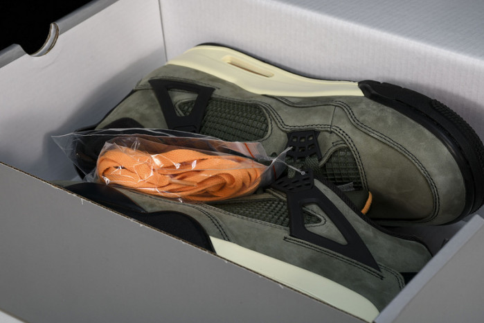 Air Jordan 4 Retro UNDFTD JBM351-M1