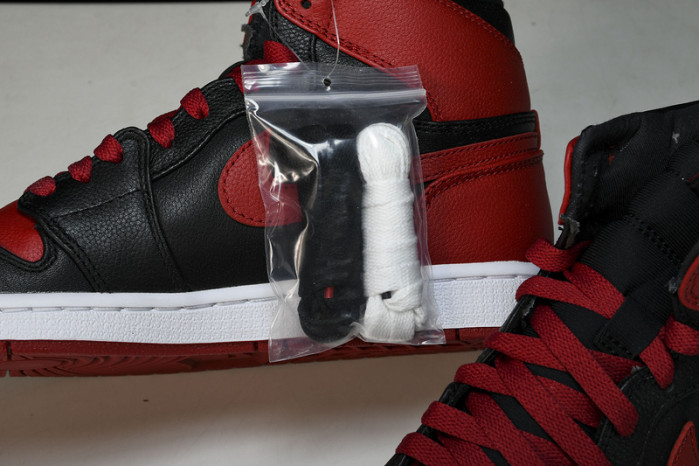 Air Jordan 1 banned 432001-001