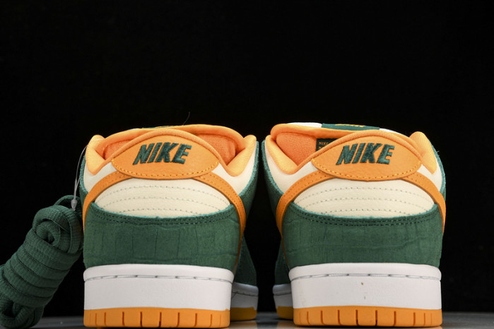 NK Dunk SB Low Pro“Legion Pine” 304292-383