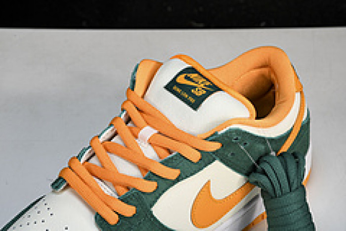 NK Dunk SB Low Pro“Legion Pine” 304292-383