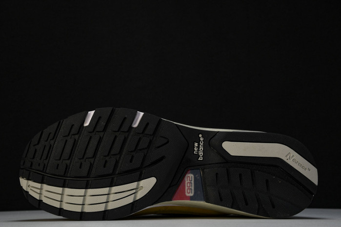 New Balance M992BB