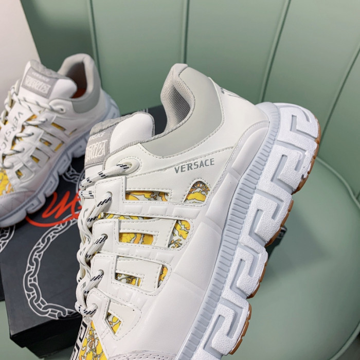 VER DESIGNER SNEAKERS