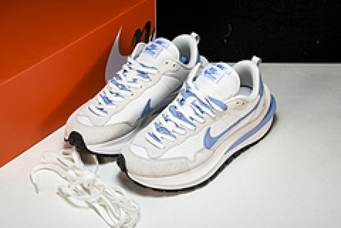 Sacai x Nk VaporWaffle 3.0 DD1875-112