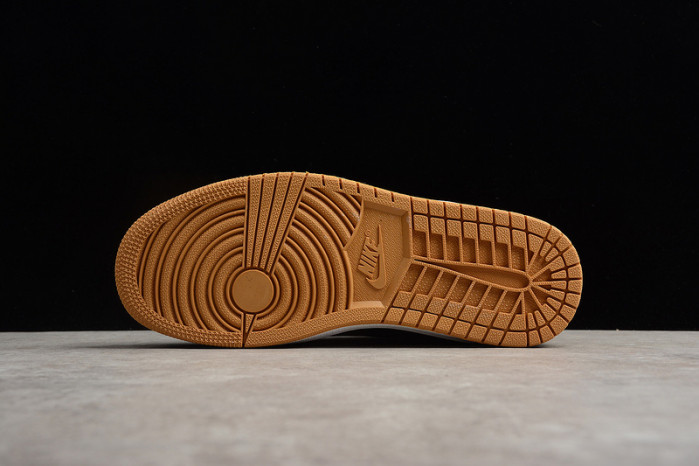 OFF–WHITE x Nike Air Jordan 1s（with case）