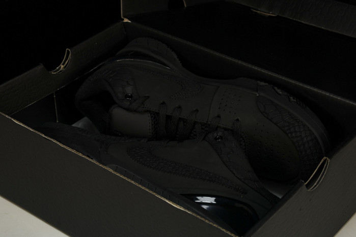NIKE KOBE IV PROTRO “Black Mamba” FQ3544 001