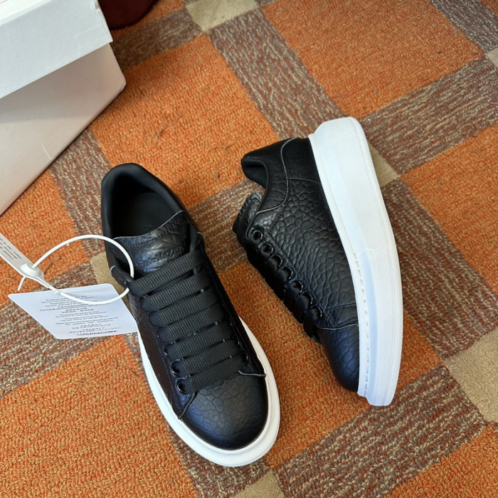 Alexander McQueen sneaker
