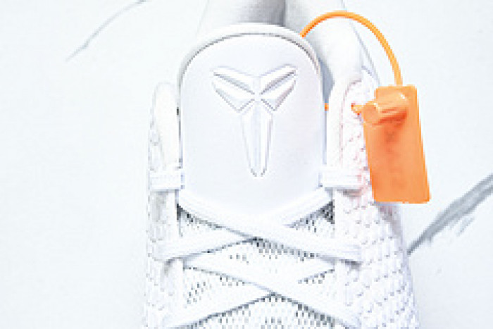 NK Zoom Kobe 6 Protro White DO5079-021