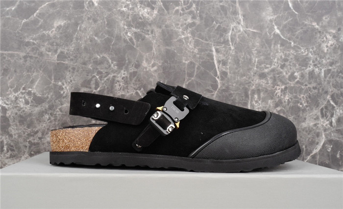 DO DESIGNER SLIPPERS