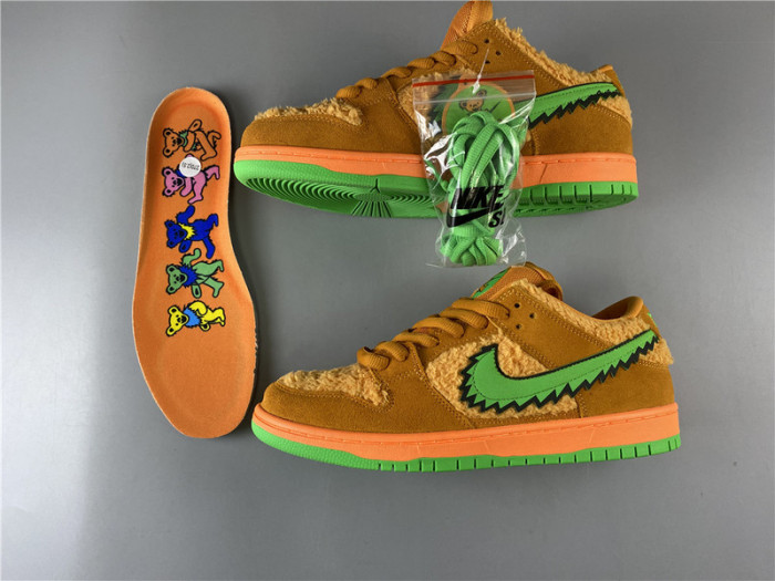 Grateful Dead x Nike SB Dunk Low “Orange Bear” CJ5378-800