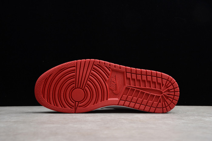 Jordan 1 Retro High Bloodline 555088-062