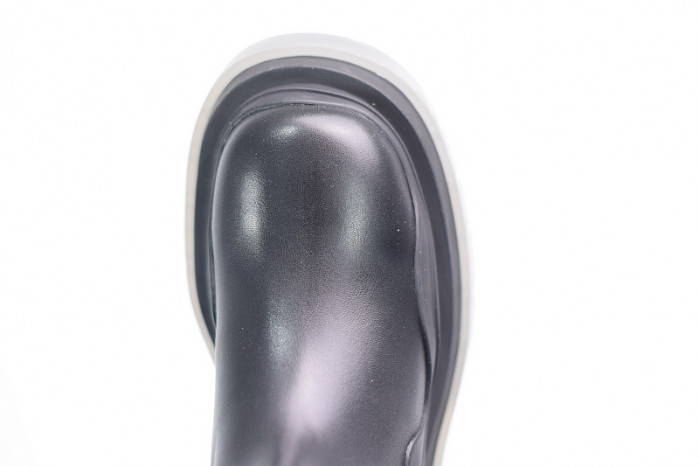 BOTTEGA VENETA SNEAKER