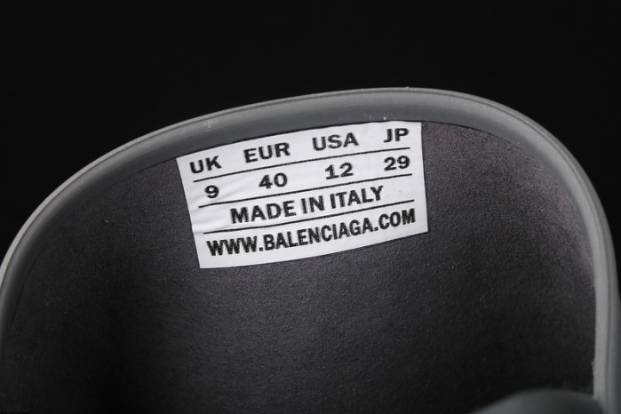 BLEN DESIGNER SLIPPERS