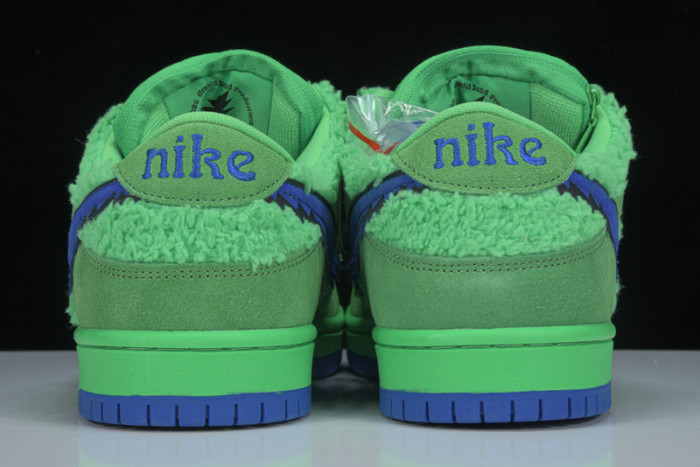 Grateful Dead x Nike SB Dunk Low “Green Bear” CJ5378-300