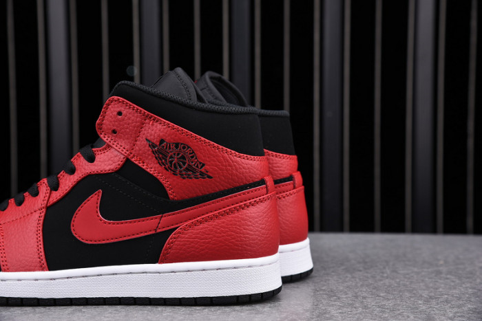 Jordan 1 Mid Reverse Bred 554724-054