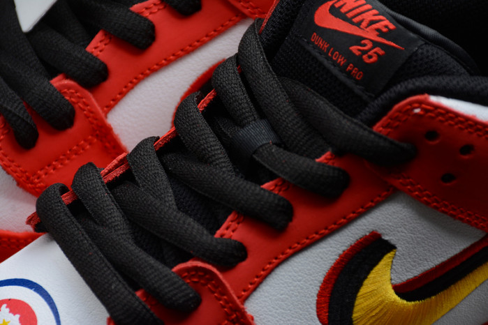 Nike SB Dunk Low ‘Vietnam 25th Anniversary’ 309242-307