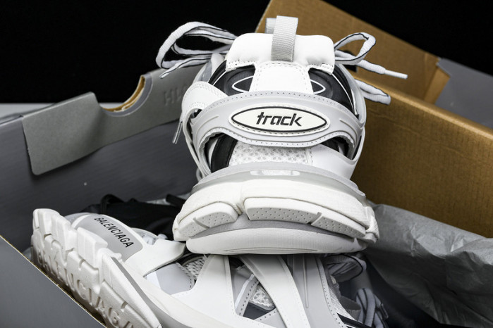 BLEN Track W3AD3 9812