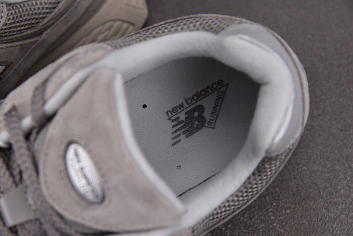 New Balance 2002R Marblehead Light Aluminum ML2002RC