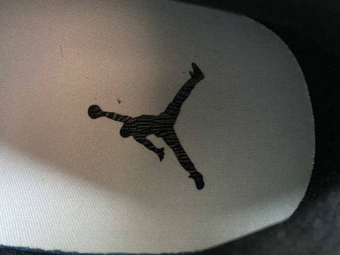 Air Jordan 1 Low 553558-132