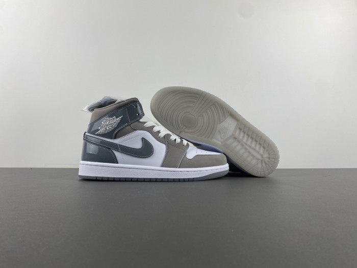 Air Jordan 1 Mid SE HF3216-100