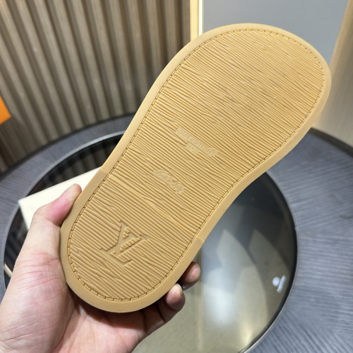 L&V SLIPPERS