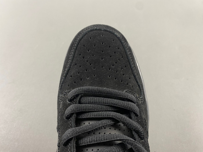 Division Street x Nike Dunk Low Lux “Oregon Black” HV1470-001