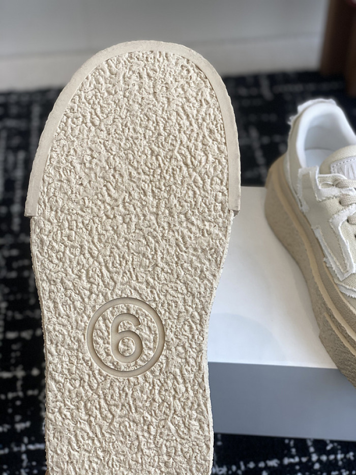 ma*s*n Ma*i*laa shoes