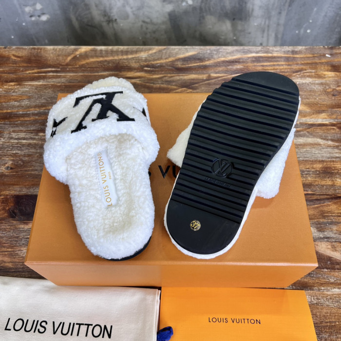 L&V SLIPPERS