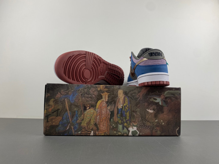 DUNK LOW SB DV2433-109