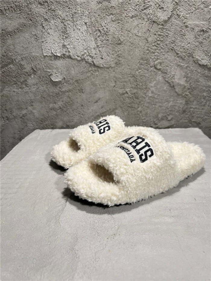 BLEN DESIGNER SLIPPERS