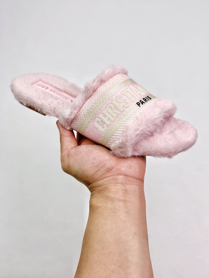 DO DESIGNER SLIPPERS