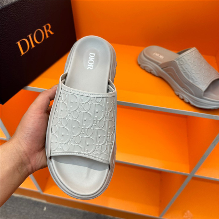 DO DESIGNER SLIPPERS