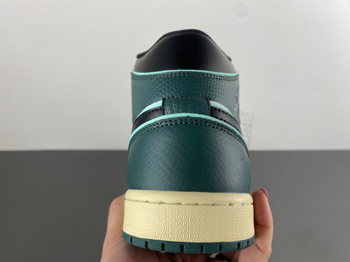 AIR JORDAN 1 MID SE "LEGEND PINK" GS FQ7818-100