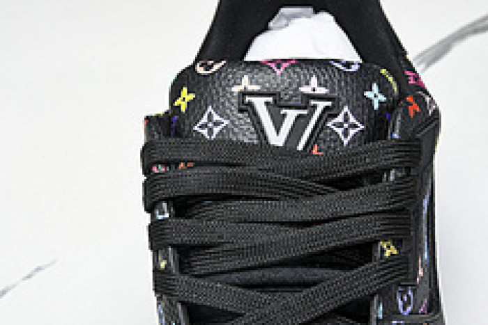 L&V SNEAKERS