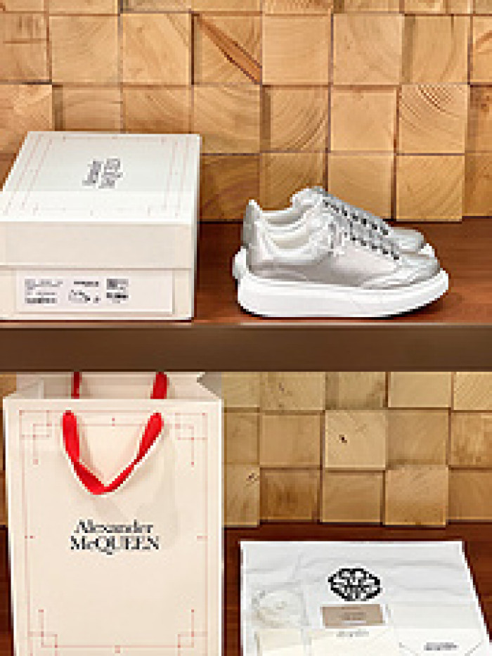 Alexander McQueen sneaker