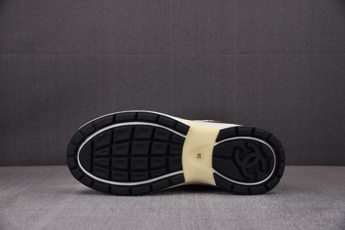 CHANEEL sneaker