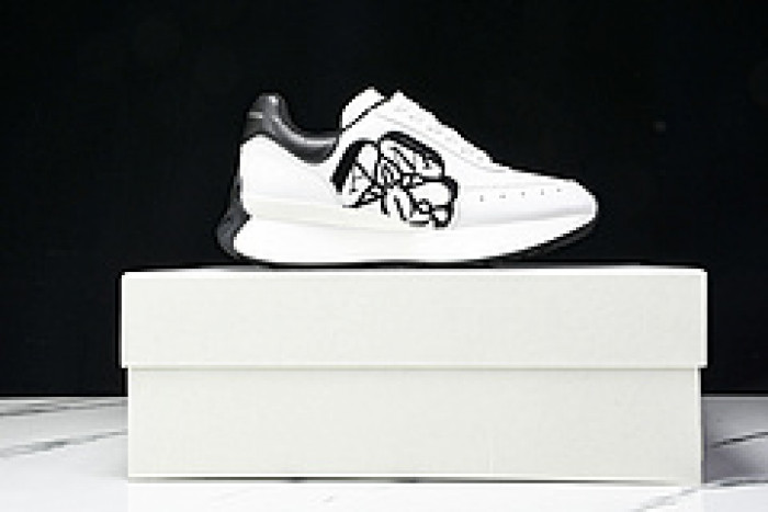 Alexander McQueen sneaker