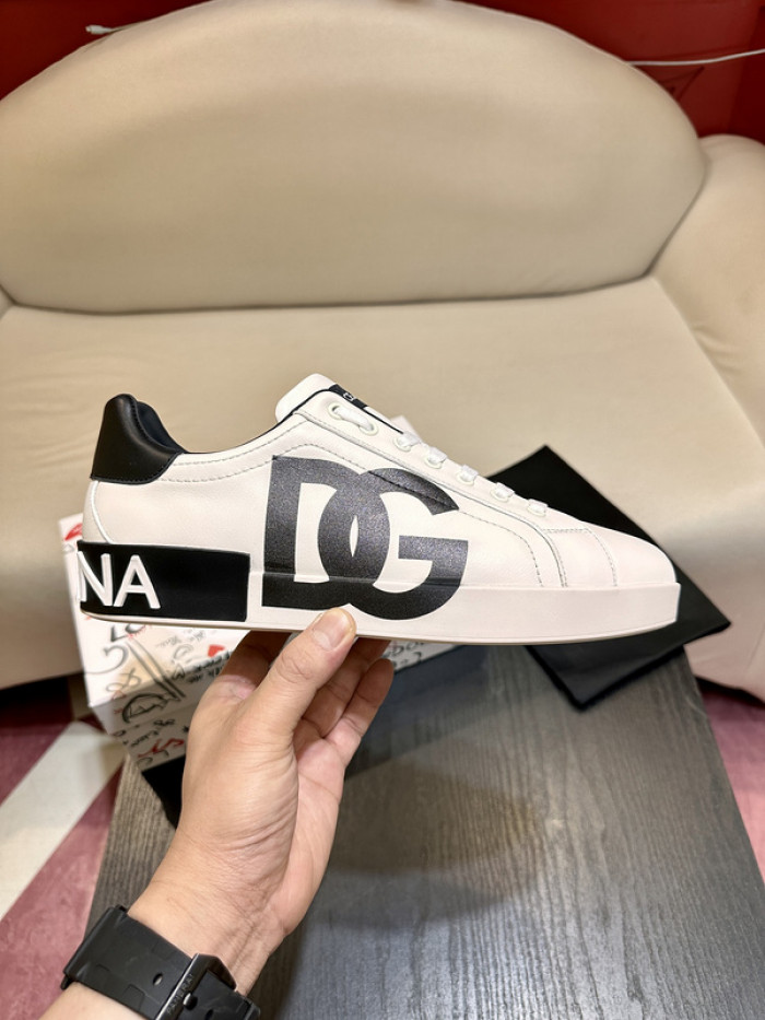DG sneaker