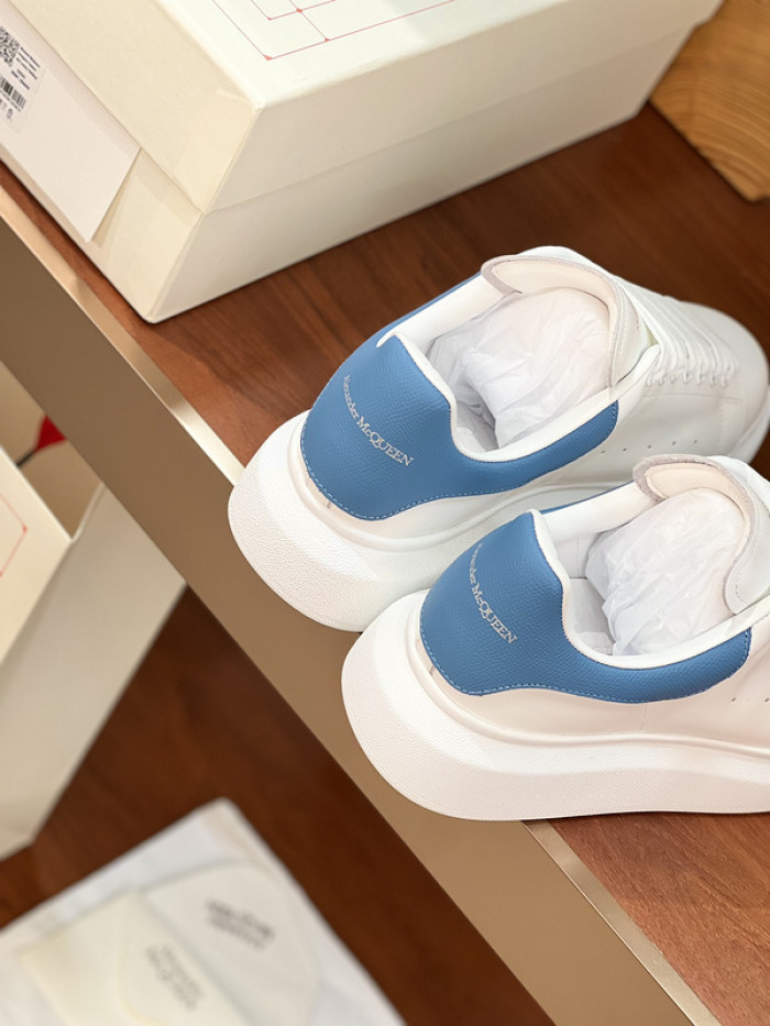 Alexander McQueen sneaker