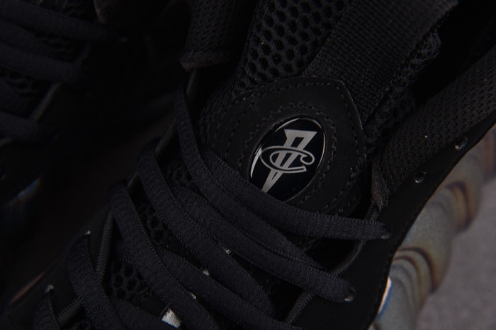 Nike Air Foamposite Hologram 314996-900