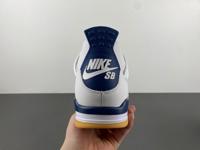 Nike SB x Air Jordan 4 “Navy” DR5415-100