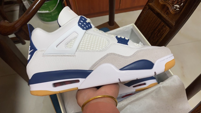 Nike SB x Air Jordan 4 “Navy” DR5415-100