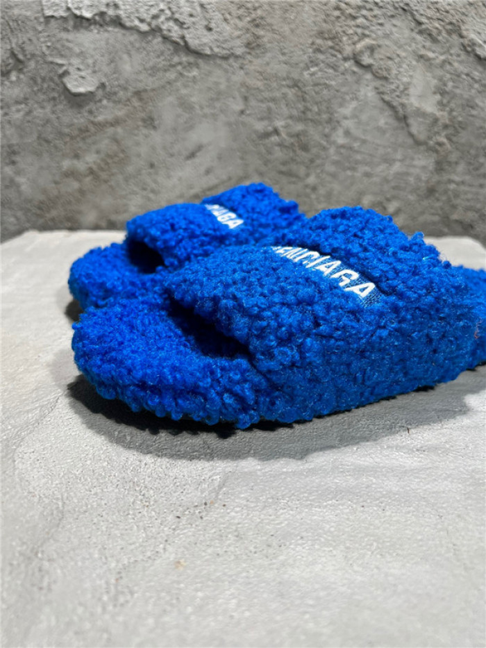 BLEN DESIGNER SLIPPERS