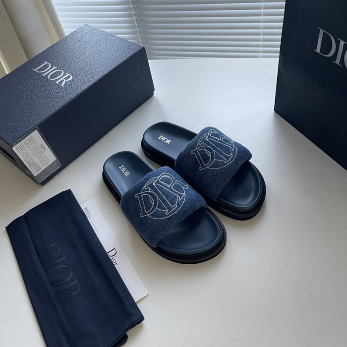 DO DESIGNER SLIPPERS