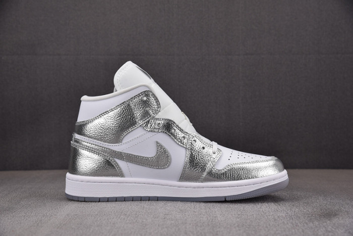 WMNS Air Jordan 1 Mid SE Metallic Silver FN5031-100